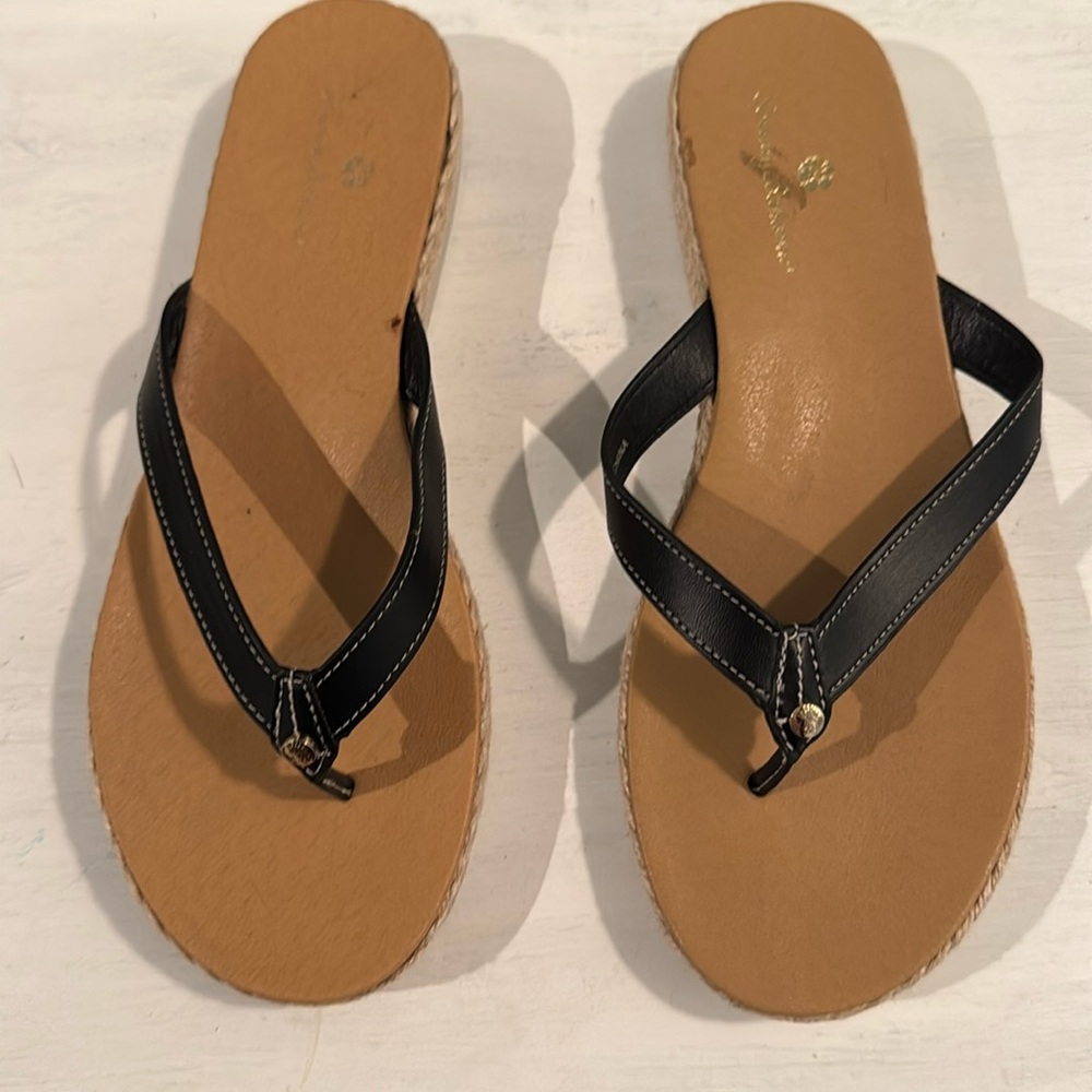 Tommy Bahama slip on sandals